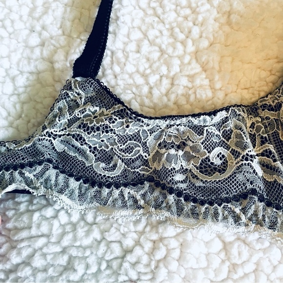 Victoria's Secret Bras, Size 32C, Dream Angels, Push-Up, Padded, Lace - Picture 6 of 12